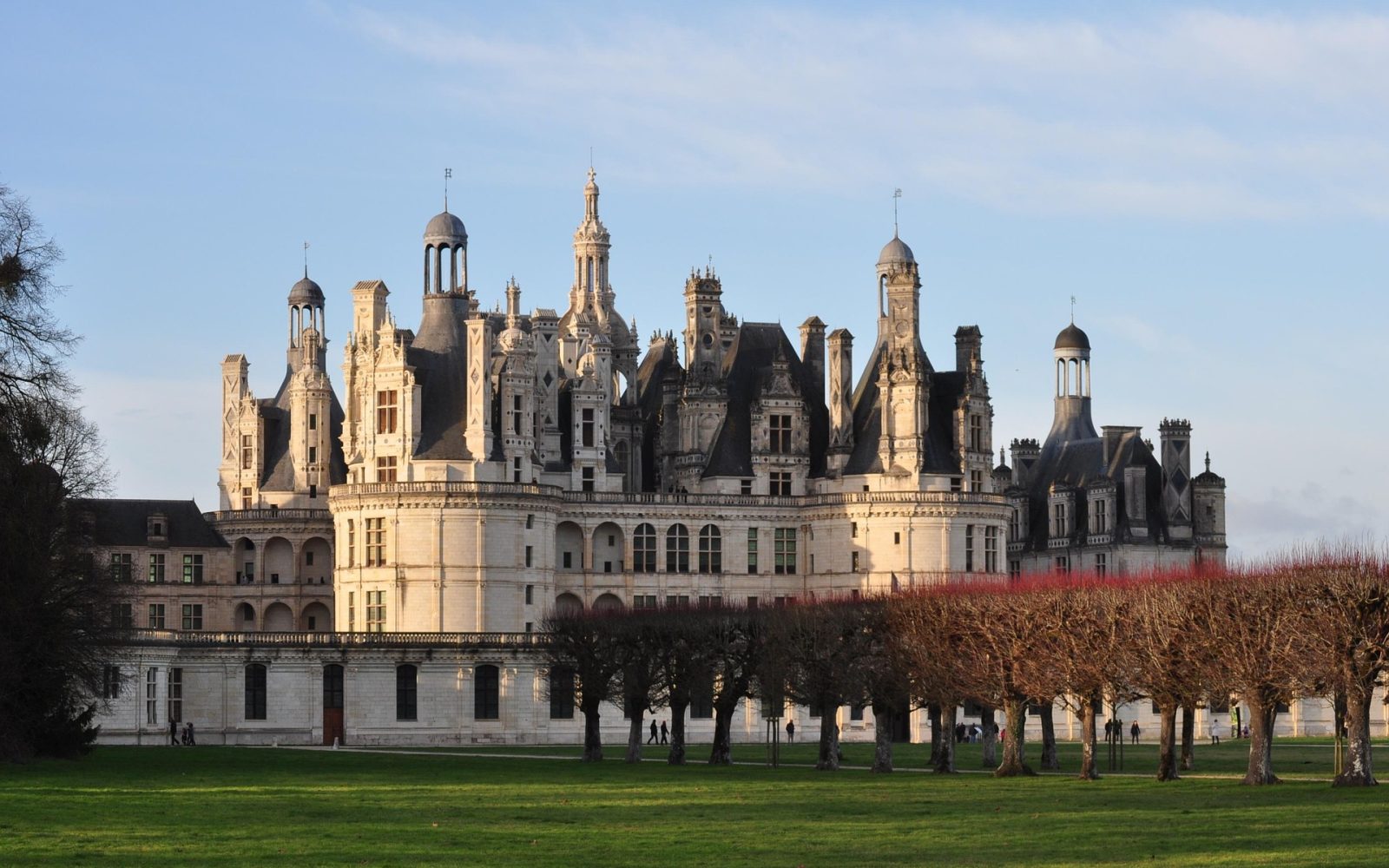chateau-977670_1920