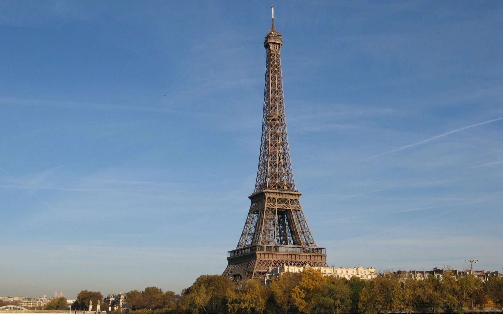 eiffel-tower-2063907_1920