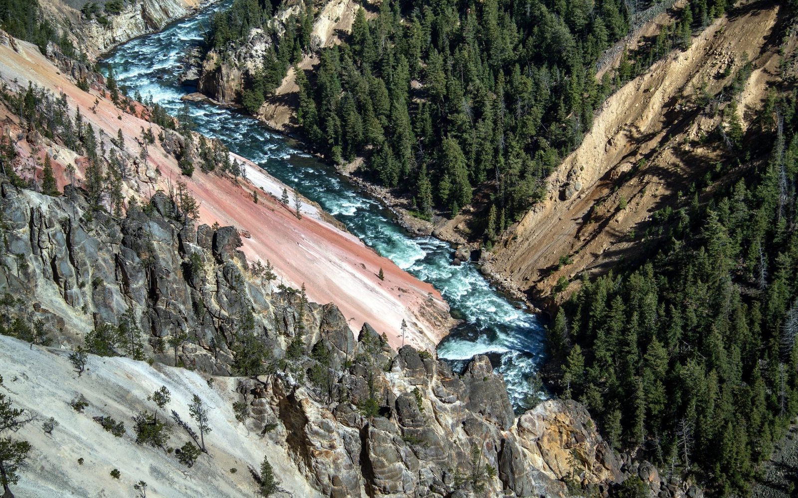 yellowstone-national-park-1760573_1920